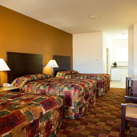 Sands Inn & Suites Woodward Room photo