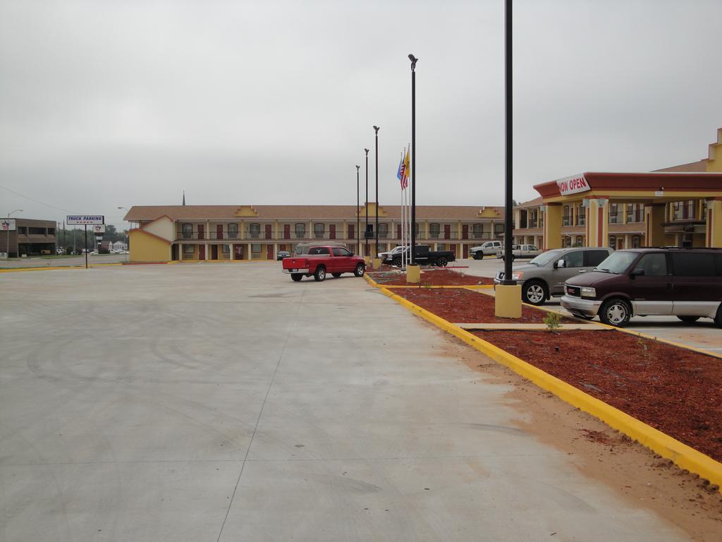 Sands Inn & Suites Woodward Exterior photo